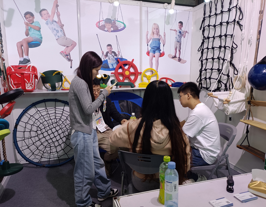 การแสดงนิทรรศการ